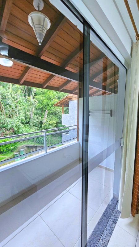 Duplex com Varanda Ver (23)