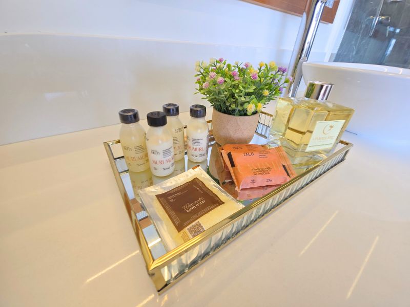 Master Suite com Banheira e vista para o mar (20)