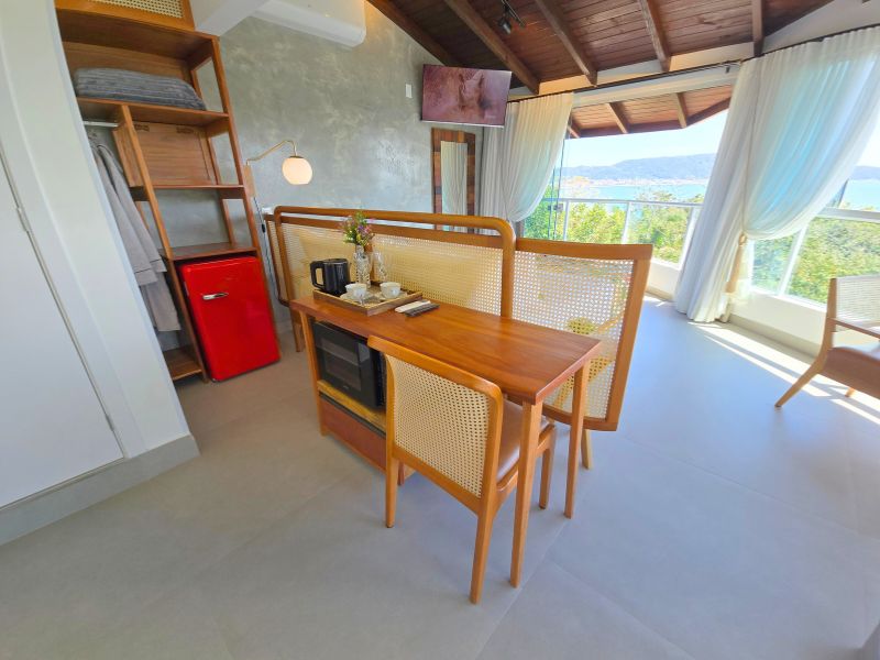 Master Suite com Banheira e vista para o mar (27)