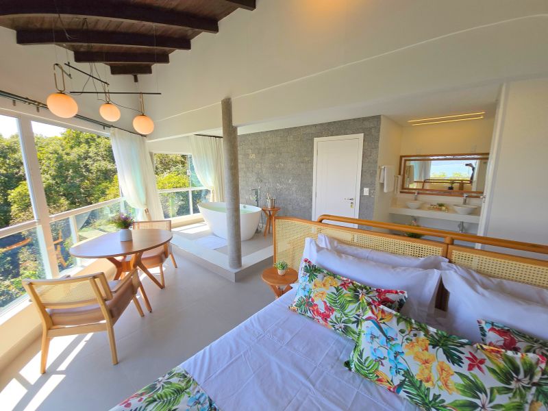 Master Suite com Banheira e vista para o mar (32)