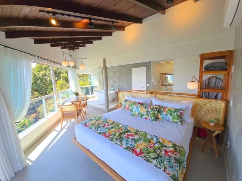Master Suite com Banheira e vista para o mar (36)