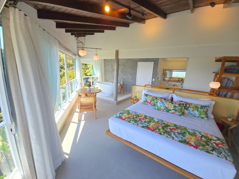 Master Suite com Banheira e vista para o mar (38)