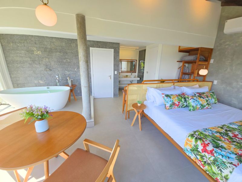 Master Suite com Banheira e vista para o mar (39)