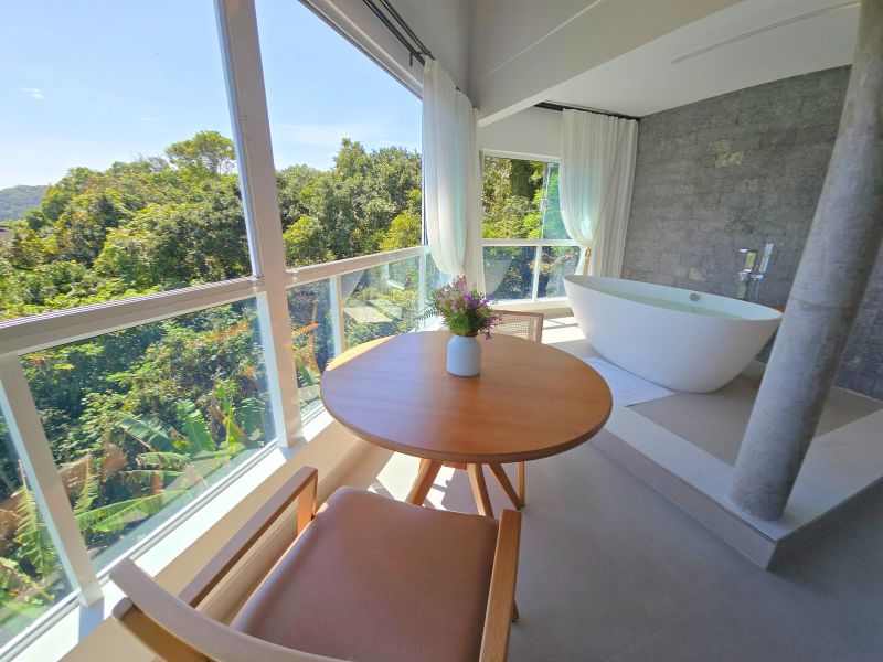 Master Suite com Banheira e vista para o mar (40)